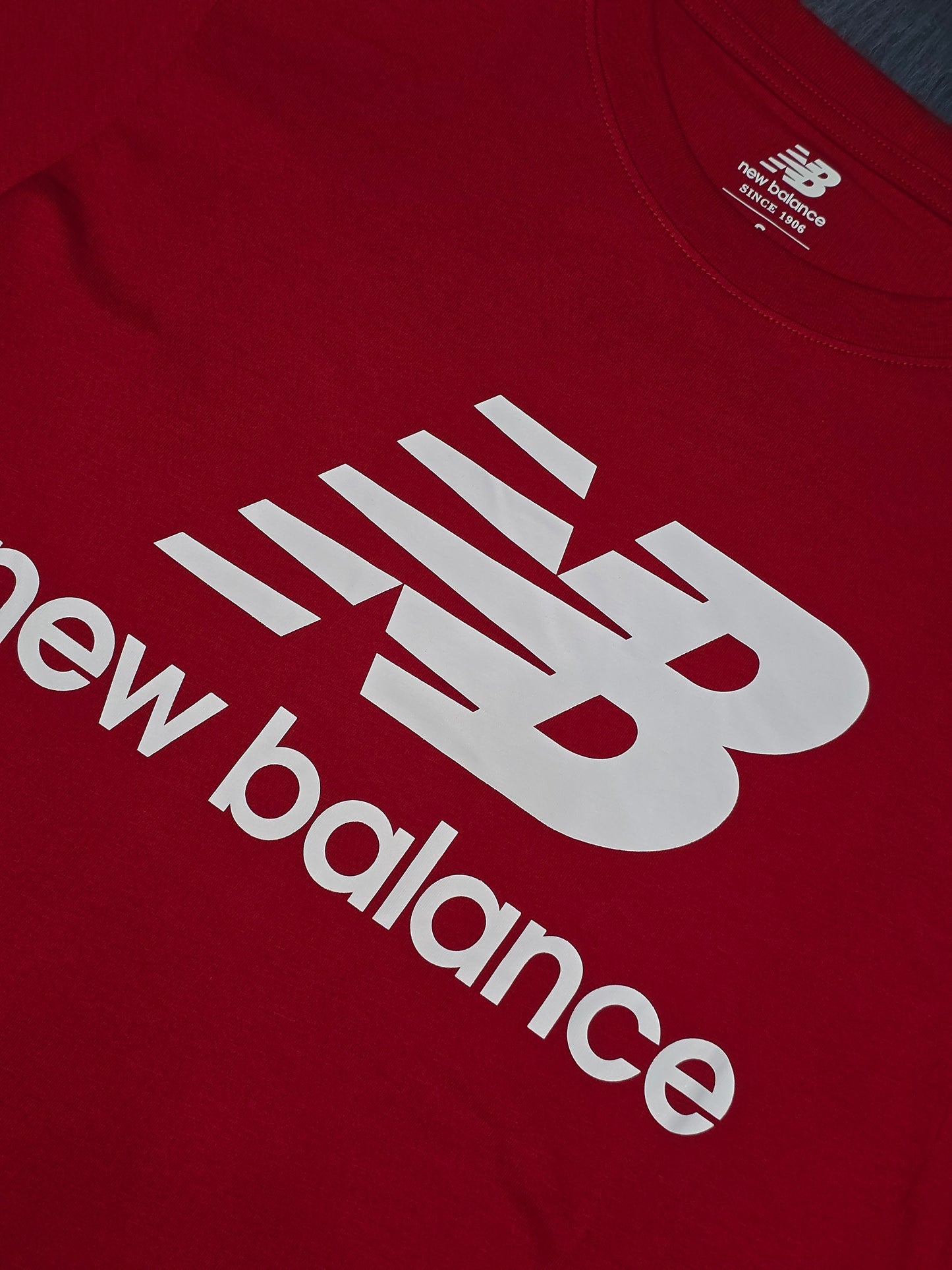 t-shirt New Balance mtl01575  red