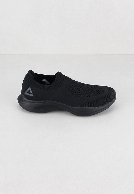 Peak Walking Shoes all black E231541J