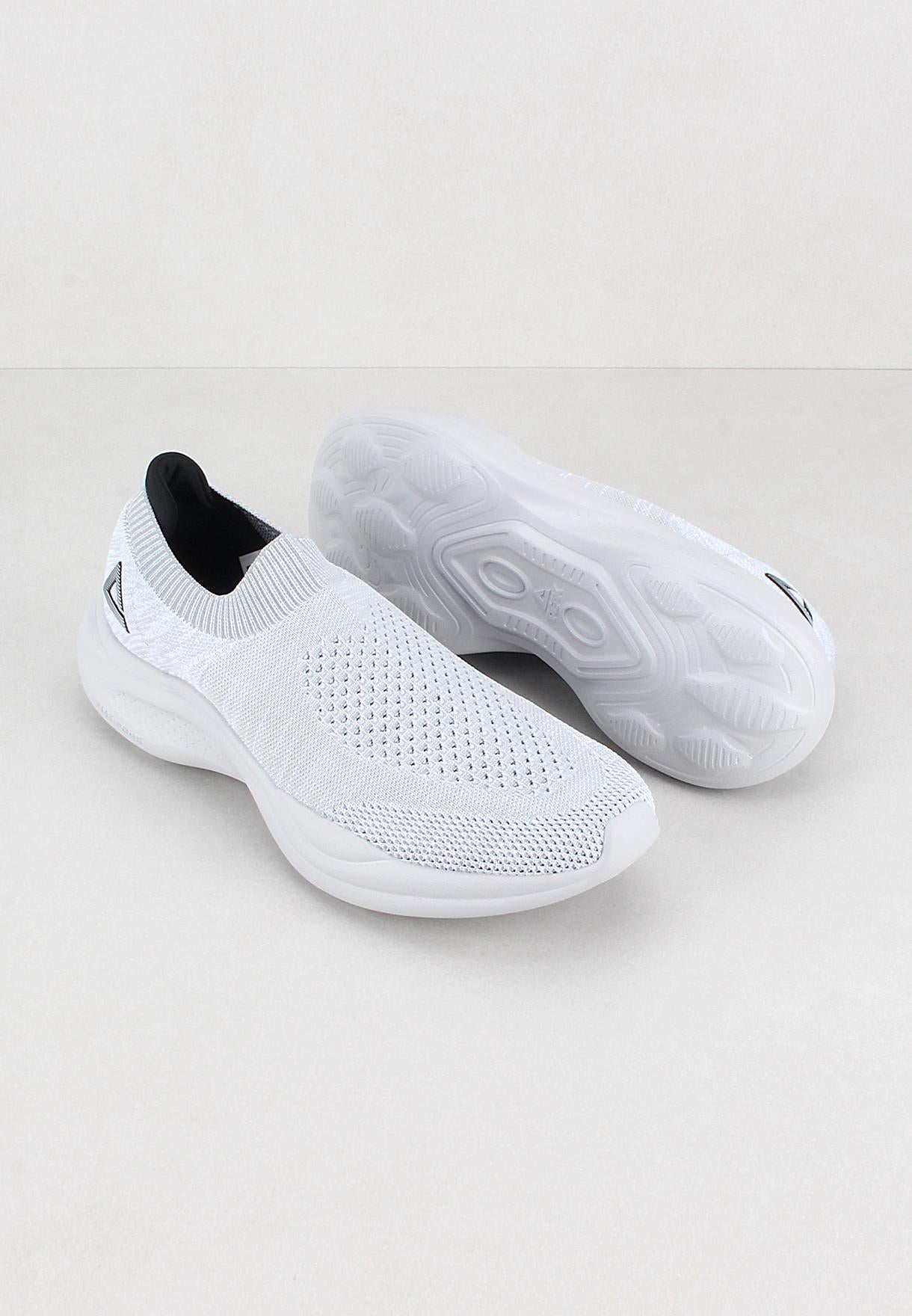 Peak Walking Shoes white grey E231541J