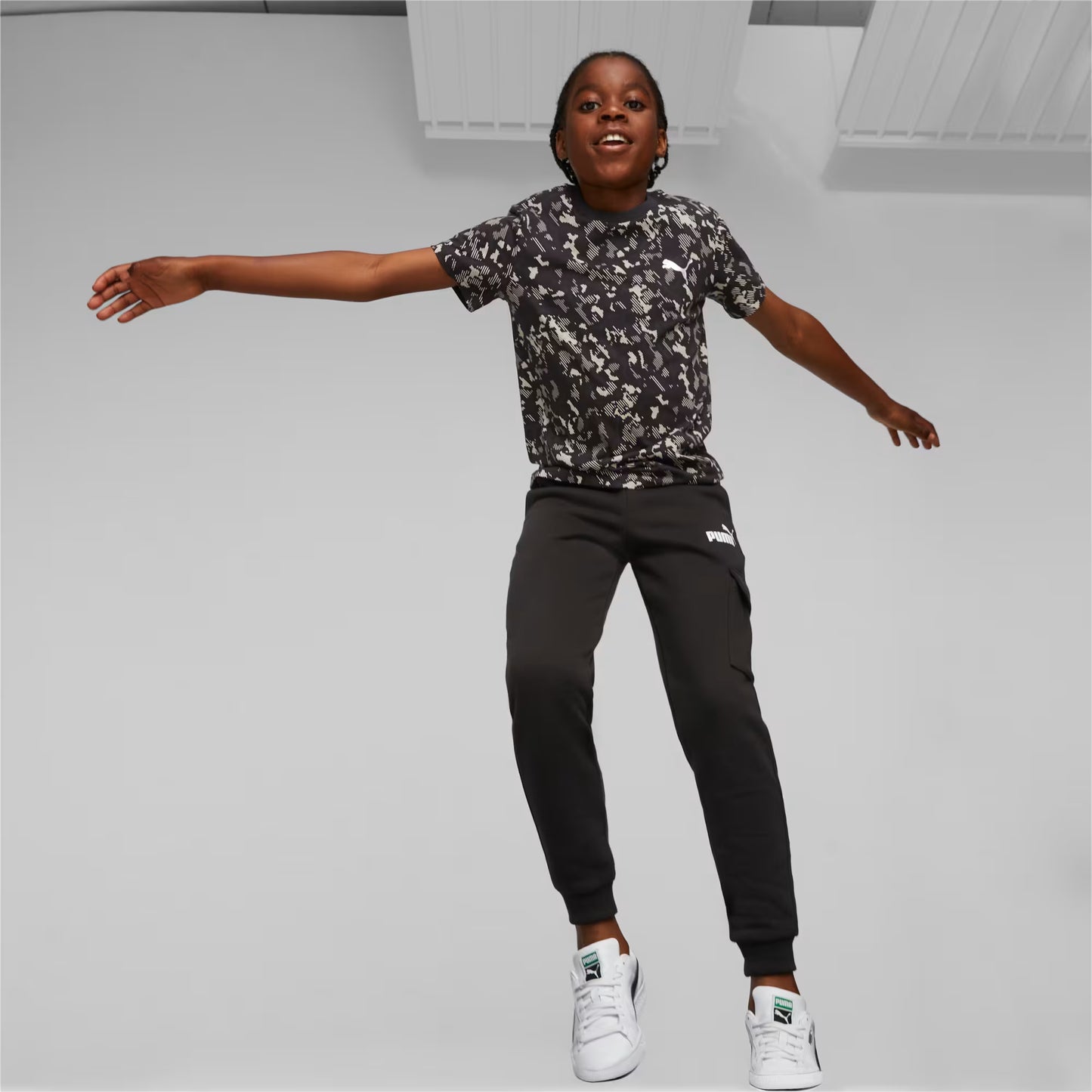 Essentials Cargo Pants for Children and Teenagers 676320-01