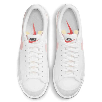 Nike Chaussures Blazer Low Platform - DJ0292-103 Blanc