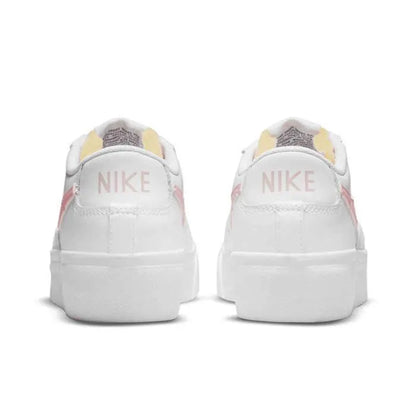 Nike Chaussures Blazer Low Platform - DJ0292-103 Blanc