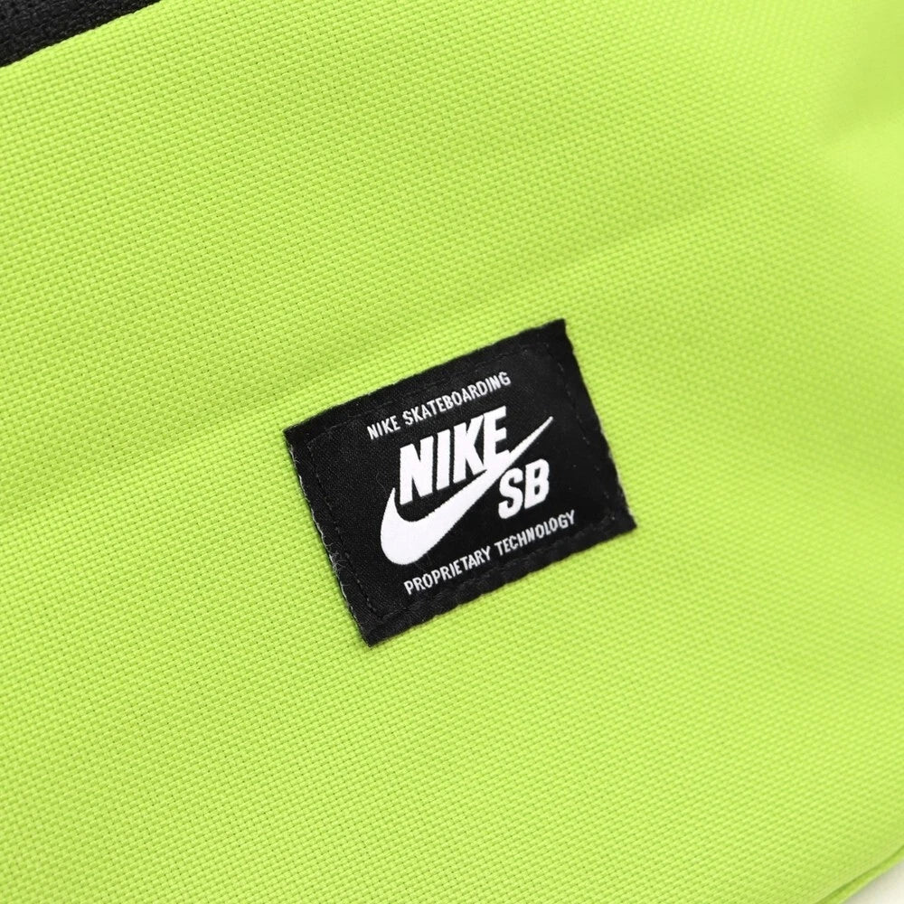 sacouche NIKE- CK5884-389